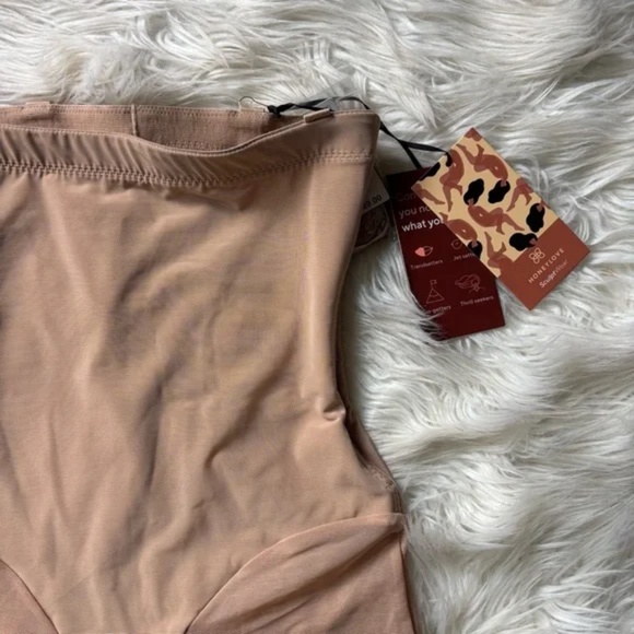 HoneyLove NWT SuperPower Short Sand Small S - Picture 4 of 7